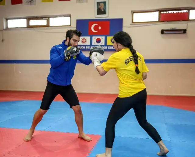 Buca'nın yıldızları Kick Boks Avrupa Kupası yolcusu Buca'nın yıldızları Kick Boks Avrupa Kupası yolcusu