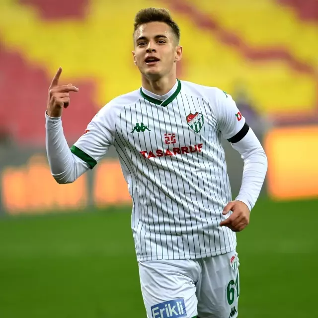 Bursaspor'un en golcü ismi Batuhan Kör oldu Bursaspor'un en golcü ismi Batuhan Kör oldu
