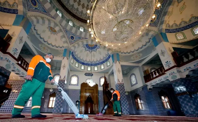 Çankaya'da camilere ramazan temizliği Çankaya'da camilere ramazan temizliği