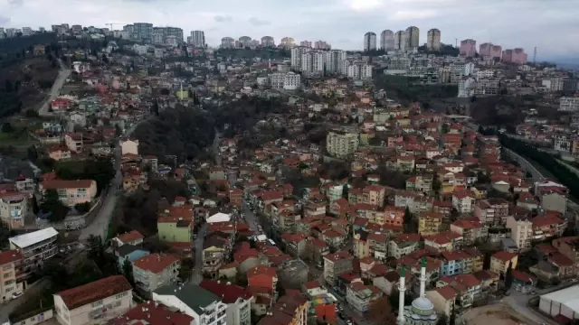 Cedit'te uzlaşma sağlanan vatandaşlara ödemeler yapılacak Cedit'te uzlaşma sağlanan vatandaşlara ödemeler yapılacak