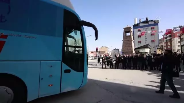 CHP Ekonomi Masası Heyeti, esnafın sorunlarını dinledi CHP Ekonomi Masası Heyeti, esnafın sorunlarını dinledi