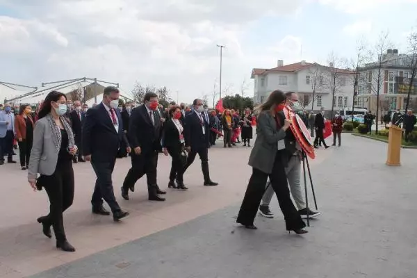 CHP'li 25 milletvekili Yalova'da esnaf ziyareti yaptı CHP'li 25 milletvekili Yalova'da esnaf ziyareti yaptı