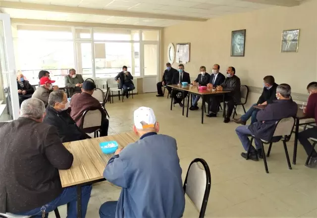 Çiftçilere yönelik eğitimler sürüyor Çiftçilere yönelik eğitimler sürüyor