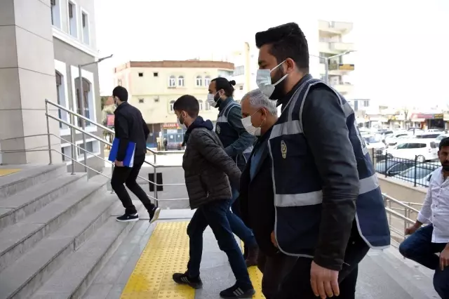 Siverek'te cinayet zanlıları adliyeye sevk edildi Siverek'te cinayet zanlıları adliyeye sevk edildi