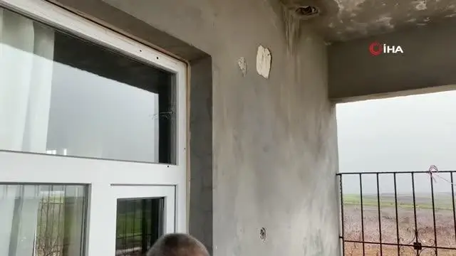 Çocuklar ders çalıştığı sırada eve silahlı saldırı düzenlendi Çocuklar ders çalıştığı sırada eve silahlı saldırı düzenlendi