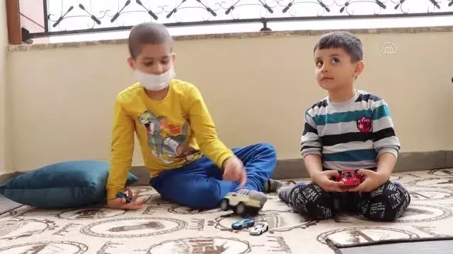 Cumhurbaşkanı Erdoğan'ın tedavisini üstlendiği küçük Taha hayalindeki balkonlu eve kavuştu Cumhurbaşkanı Erdoğan'ın tedavisini üstlendiği küçük Taha hayalindeki balkonlu eve kavuştu