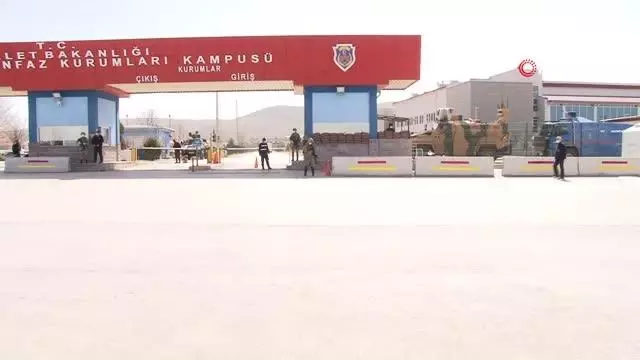 15 Temmuz'da Cumhurbaşkanlığı Muhafız Alayındaki eylemlere ilgili davada karar çıktı 15 Temmuz'da Cumhurbaşkanlığı Muhafız Alayındaki eylemlere ilgili davada karar çıktı