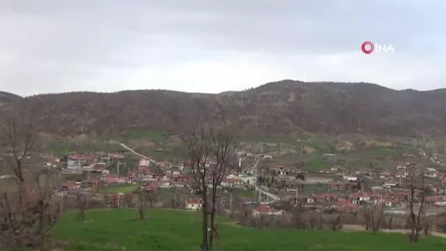 Dayak iddialarının ardından mezarı açılan yaşlı kadının torunu konuştu Dayak iddialarının ardından mezarı açılan yaşlı kadının torunu konuştu