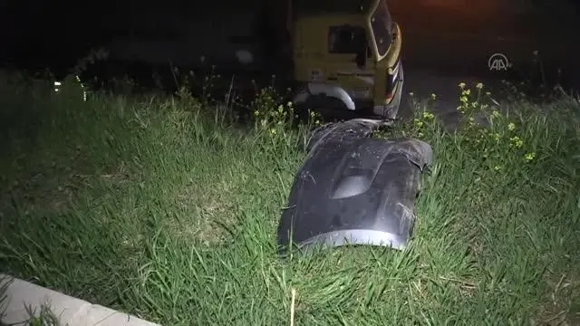 Devrilen otomobildeki iki kişi yaralandı Devrilen otomobildeki iki kişi yaralandı