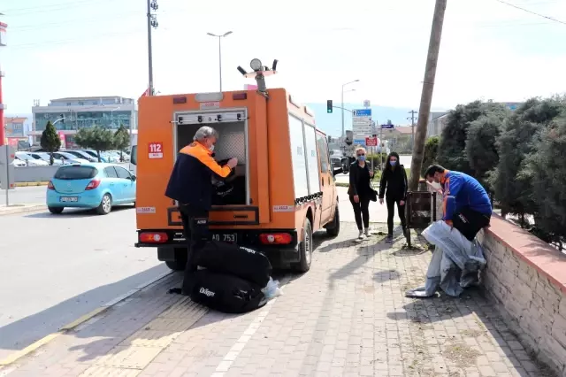 - Diş polikliniği çevresindeki koku AFAD ekiplerini harekete geçirdi - Diş polikliniği çevresindeki koku AFAD ekiplerini harekete geçirdi