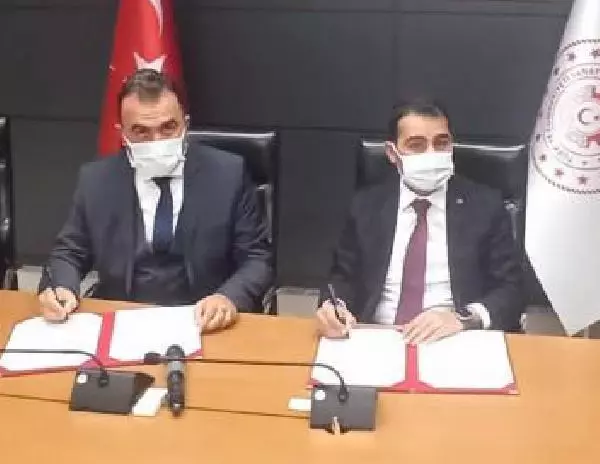Diyarbakır'da gazetecilere dron eğitimi Diyarbakır'da gazetecilere dron eğitimi