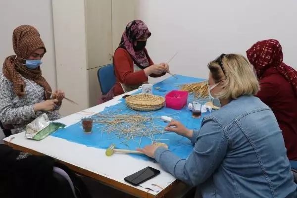 DİYARBAKIR'DA, MESLEK EDİNDİRME KURSLARINA YOĞUN İLGİ DİYARBAKIR'DA, MESLEK EDİNDİRME KURSLARINA YOĞUN İLGİ