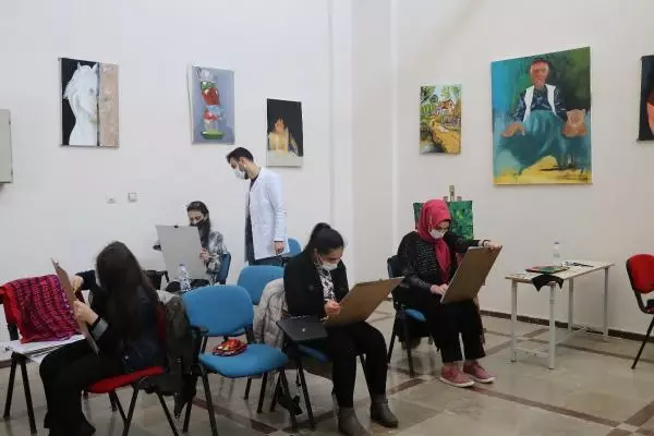 DİYARBAKIR'DA, MESLEK EDİNDİRME KURSLARINA YOĞUN İLGİ DİYARBAKIR'DA, MESLEK EDİNDİRME KURSLARINA YOĞUN İLGİ