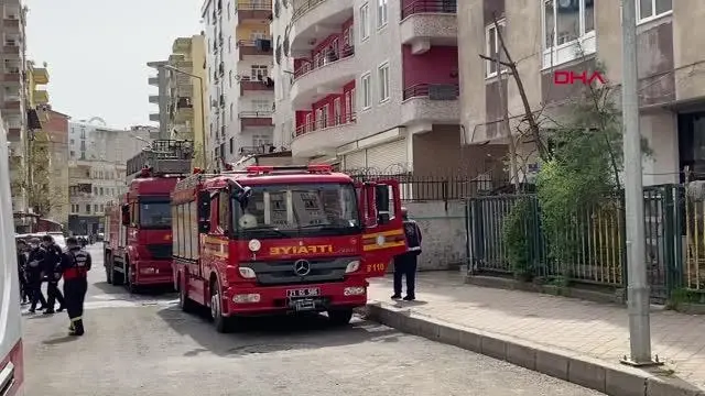 Son dakika haberleri: DİYARBAKIR MADDE BAĞIMLISI GENÇ, ODASINI ATEŞE VERDİ Son dakika haberleri: DİYARBAKIR MADDE BAĞIMLISI GENÇ, ODASINI ATEŞE VERDİ
