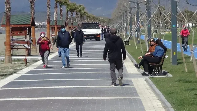 Edremit Körfezinde hava sıcaklığı 22 dereceye ulaştı Edremit Körfezinde hava sıcaklığı 22 dereceye ulaştı