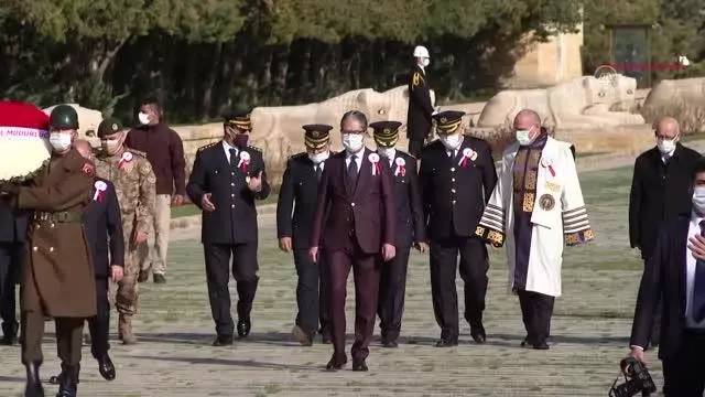 Son dakika haber: Emniyet Genel Müdürü Mehmet Aktaş ve beraberindekiler Anıtkabir'i ziyaret etti Son dakika haber: Emniyet Genel Müdürü Mehmet Aktaş ve beraberindekiler Anıtkabir'i ziyaret etti