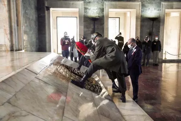 Son dakika haber: Emniyet Genel Müdürü Mehmet Aktaş ve beraberindekiler Anıtkabir'i ziyaret etti Son dakika haber: Emniyet Genel Müdürü Mehmet Aktaş ve beraberindekiler Anıtkabir'i ziyaret etti