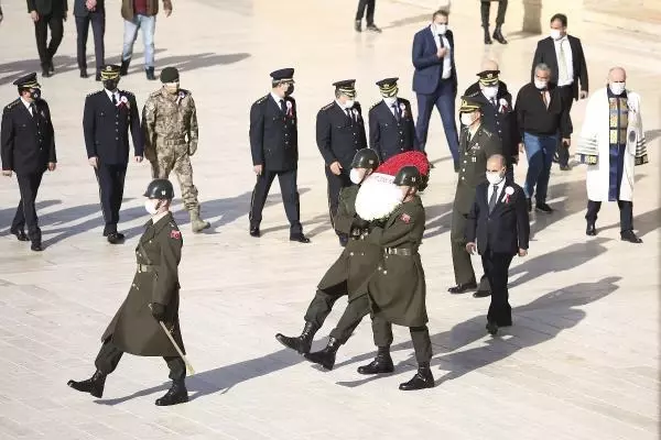Son dakika haber: Emniyet Genel Müdürü Mehmet Aktaş ve beraberindekiler Anıtkabir'i ziyaret etti Son dakika haber: Emniyet Genel Müdürü Mehmet Aktaş ve beraberindekiler Anıtkabir'i ziyaret etti