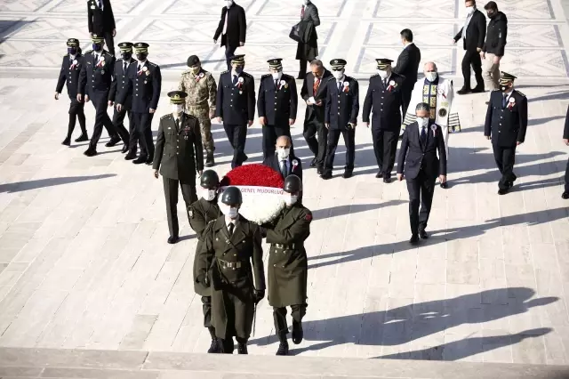 Son dakika haber: Emniyet Genel Müdürü Mehmet Aktaş ve beraberindekiler Anıtkabir'i ziyaret etti Son dakika haber: Emniyet Genel Müdürü Mehmet Aktaş ve beraberindekiler Anıtkabir'i ziyaret etti