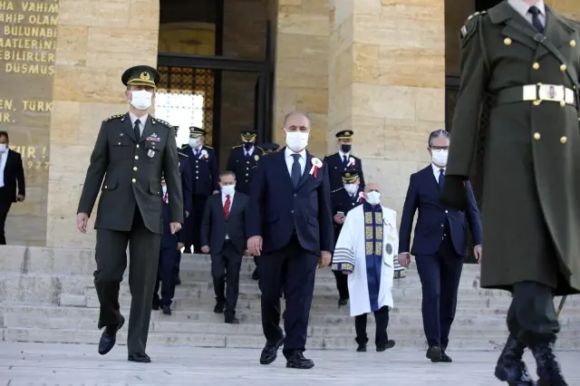 Son dakika haber: Emniyet Genel Müdürü Mehmet Aktaş ve beraberindekiler Anıtkabir'i ziyaret etti Son dakika haber: Emniyet Genel Müdürü Mehmet Aktaş ve beraberindekiler Anıtkabir'i ziyaret etti