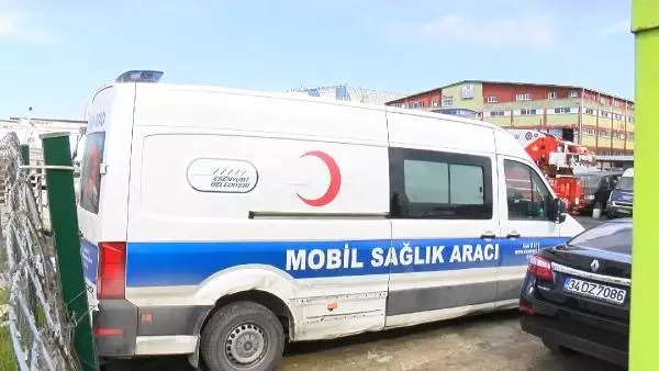 ESENYURT BELEDİYESİ'NİN HASTA NAKİL ARACI HACZEDİLDİ ESENYURT BELEDİYESİ'NİN HASTA NAKİL ARACI HACZEDİLDİ