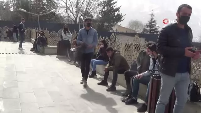 'Etüt merkezi' isteyen gençlere Vali Akbıyık'tan olumlu yanıt 'Etüt merkezi' isteyen gençlere Vali Akbıyık'tan olumlu yanıt