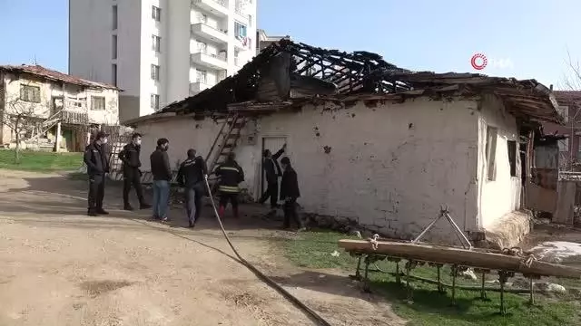 Evi yandı, nikahta gelinliğini giyemedi Evi yandı, nikahta gelinliğini giyemedi