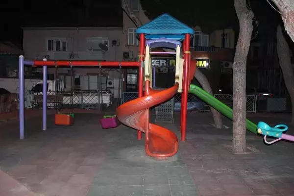 MANİSA BAŞINA YORGUN MERMİ İSABET EDEN ÇOCUĞUN SAĞLIĞI İYİ MANİSA BAŞINA YORGUN MERMİ İSABET EDEN ÇOCUĞUN SAĞLIĞI İYİ