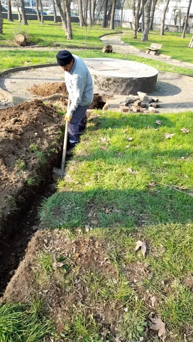 Eyüpsultan parklarına yağmur suyu depolama sistemleri kuruluyor Eyüpsultan parklarına yağmur suyu depolama sistemleri kuruluyor