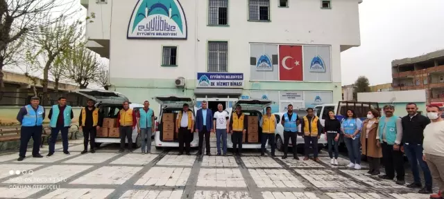 Eyyübiye'de dar gelirli ailelere Ramazan öncesi gıda yardımı Eyyübiye'de dar gelirli ailelere Ramazan öncesi gıda yardımı