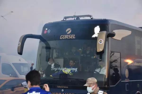 SPOR Fenerbahçe'ye Malatya'da coşkulu karşılama SPOR Fenerbahçe'ye Malatya'da coşkulu karşılama