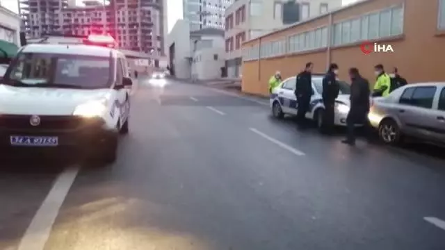 Son dakika haberi: Film sahnelerini aratmayan kaçış kamerada... Seyir halindeki araca çarpıp, polis ekiplerini durdurdular Son dakika haberi: Film sahnelerini aratmayan kaçış kamerada... Seyir halindeki araca çarpıp, polis ekiplerini durdurdular