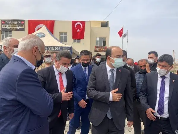 Son Dakika | GARA ŞEHİDİNİN BABASINDAN BAKAN SOYLU'YA 'BU BAYRAKTA KANIM VAR, BU GURUR BANA YETERLİ' Son Dakika | GARA ŞEHİDİNİN BABASINDAN BAKAN SOYLU'YA 'BU BAYRAKTA KANIM VAR, BU GURUR BANA YETERLİ'
