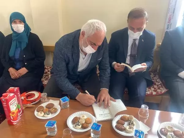 Son Dakika | GARA ŞEHİDİNİN BABASINDAN BAKAN SOYLU'YA 'BU BAYRAKTA KANIM VAR, BU GURUR BANA YETERLİ' Son Dakika | GARA ŞEHİDİNİN BABASINDAN BAKAN SOYLU'YA 'BU BAYRAKTA KANIM VAR, BU GURUR BANA YETERLİ'