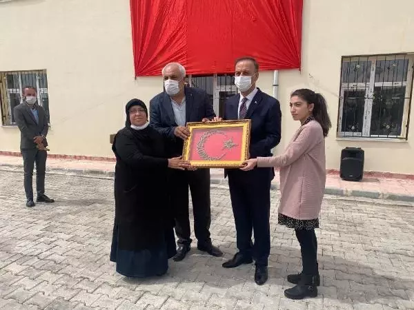 Son Dakika | GARA ŞEHİDİNİN BABASINDAN BAKAN SOYLU'YA 'BU BAYRAKTA KANIM VAR, BU GURUR BANA YETERLİ' Son Dakika | GARA ŞEHİDİNİN BABASINDAN BAKAN SOYLU'YA 'BU BAYRAKTA KANIM VAR, BU GURUR BANA YETERLİ'
