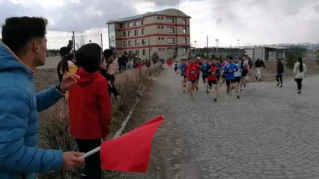Atletizmi Geliştirme Projesi 2. Kademe Yarışları Erzurum'da düzenlendi Atletizmi Geliştirme Projesi 2. Kademe Yarışları Erzurum'da düzenlendi