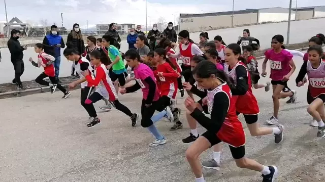 Geleceğin şampiyonları proje için koştu Geleceğin şampiyonları proje için koştu