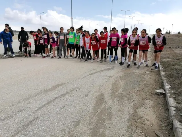 Geleceğin şampiyonları proje için koştu Geleceğin şampiyonları proje için koştu