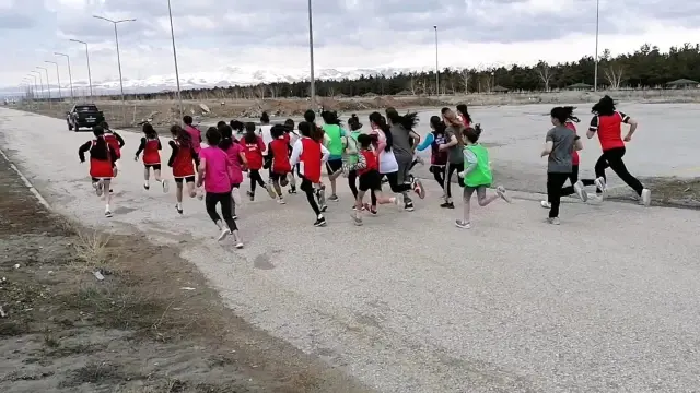 Geleceğin şampiyonları proje için koştu Geleceğin şampiyonları proje için koştu