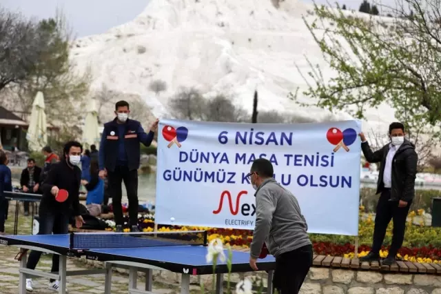 Gelin damat Pamukkale'de masa tenisinde yarıştı Gelin damat Pamukkale'de masa tenisinde yarıştı