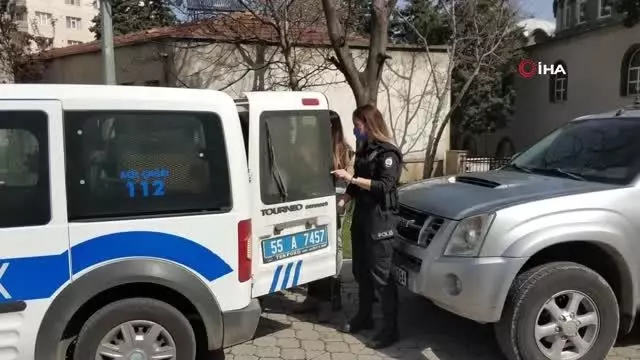 Kapısını açıp girdikleri evde ev sahibine yakalanan hırsızlar gözaltına alındı Kapısını açıp girdikleri evde ev sahibine yakalanan hırsızlar gözaltına alındı