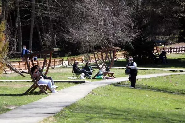 Gölcük Tabiat Parkı'nda bahar güzelliği Gölcük Tabiat Parkı'nda bahar güzelliği