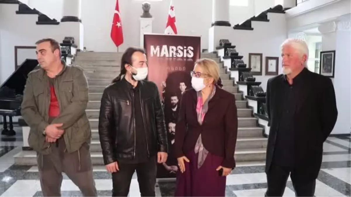 Gürcistan'daki geleneksel Kafkasya Müzik Festivali 'Phoenix'in ödülü, Türk rock grubu Marsis'e verildi