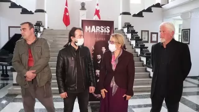 Gürcistan'daki geleneksel Kafkasya Müzik Festivali 'Phoenix'in ödülü, Türk rock grubu Marsis'e verildi Gürcistan'daki geleneksel Kafkasya Müzik Festivali 'Phoenix'in ödülü, Türk rock grubu Marsis'e verildi