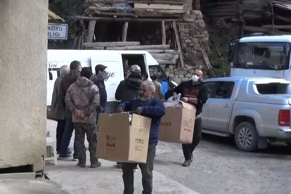 'GÜZEL İNSANLAR'DAN YANGIN YARDIMI 'GÜZEL İNSANLAR'DAN YANGIN YARDIMI