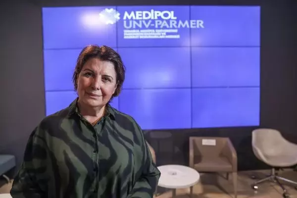 İSTANBUL-Haluk Levent'ten Parkinson hastalarına mini konser İSTANBUL-Haluk Levent'ten Parkinson hastalarına mini konser