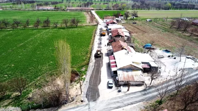 Hasırcılar Mahallesi'nin asfalt sorunu çözülüyor Hasırcılar Mahallesi'nin asfalt sorunu çözülüyor