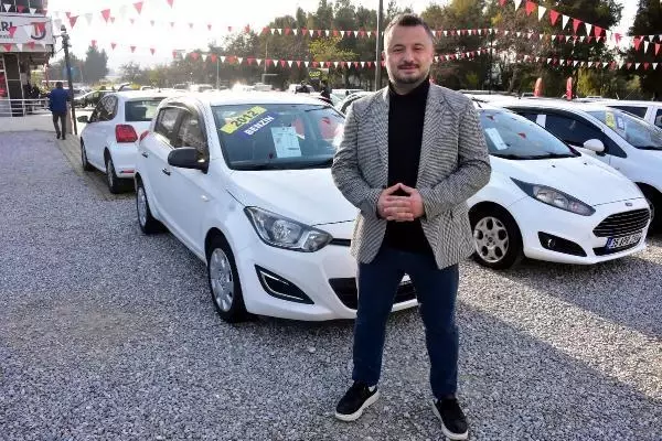 HAVALAR ISINDI, İKİNCİ EL OTOMOBİL SATIŞINDA HAREKETLİLİK BAŞLADI HAVALAR ISINDI, İKİNCİ EL OTOMOBİL SATIŞINDA HAREKETLİLİK BAŞLADI