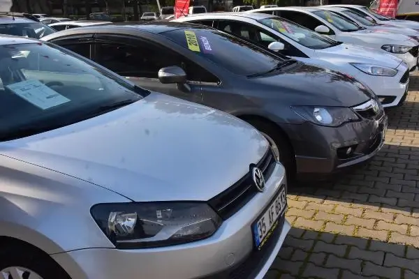 HAVALAR ISINDI, İKİNCİ EL OTOMOBİL SATIŞINDA HAREKETLİLİK BAŞLADI HAVALAR ISINDI, İKİNCİ EL OTOMOBİL SATIŞINDA HAREKETLİLİK BAŞLADI