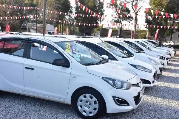 HAVALAR ISINDI, İKİNCİ EL OTOMOBİL SATIŞINDA HAREKETLİLİK BAŞLADI HAVALAR ISINDI, İKİNCİ EL OTOMOBİL SATIŞINDA HAREKETLİLİK BAŞLADI